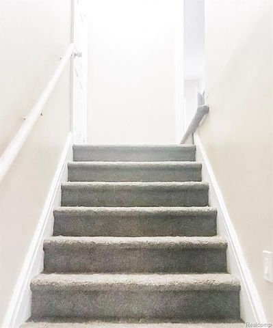 18099 Blackmoor Street, Detroit, MI 48234