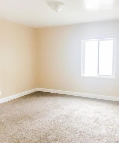 18099 Blackmoor Street, Detroit, MI 48234