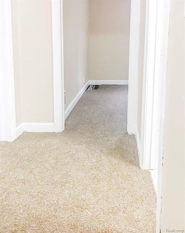 18099 Blackmoor Street, Detroit, MI 48234