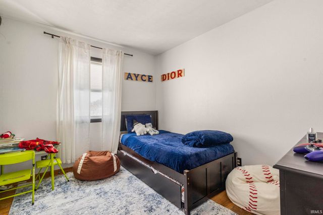 1250 Sussex Drive, South Bend, IN 46628