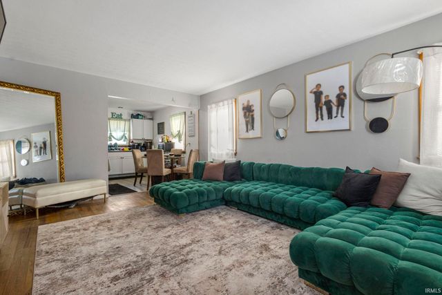 1250 Sussex Drive, South Bend, IN 46628