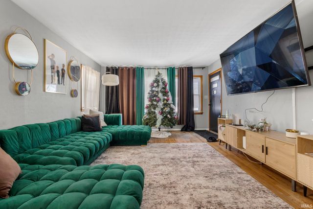 1250 Sussex Drive, South Bend, IN 46628