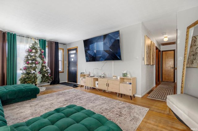 1250 Sussex Drive, South Bend, IN 46628