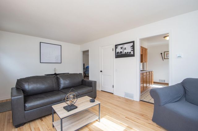 904 18th Street S, Fargo, ND 58103