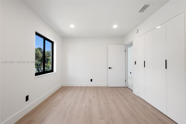 1543 SW 1st Ave, Boca Raton, FL 33432