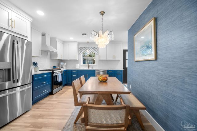 444 York St, Gulf Breeze, FL 32561