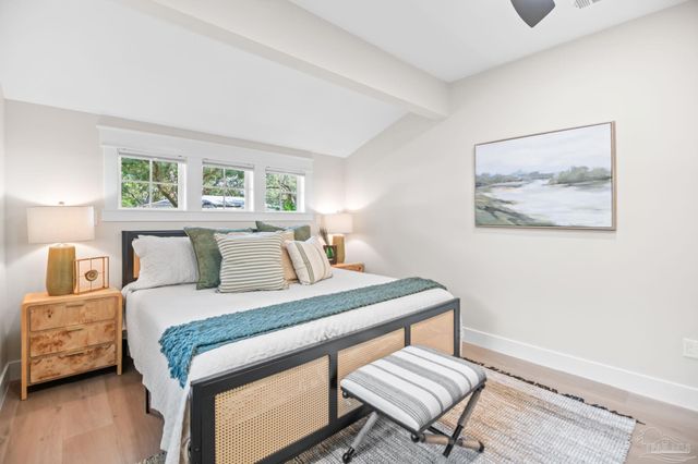444 York St, Gulf Breeze, FL 32561