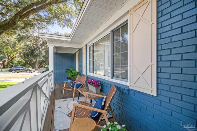 444 York St, Gulf Breeze, FL 32561