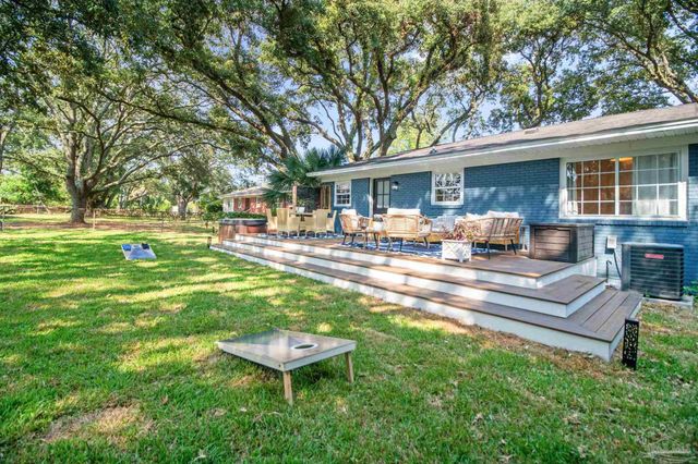 444 York St, Gulf Breeze, FL 32561