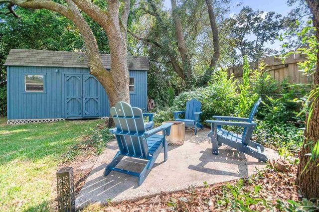 444 York St, Gulf Breeze, FL 32561
