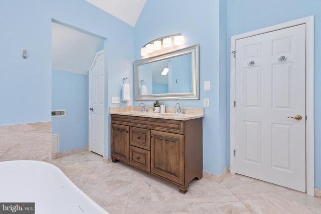 12525 PARADISE SPRING RD, Clifton, VA 20124