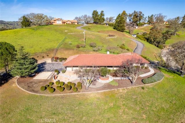 10900 Portal Rd., Atascadero, CA 93422