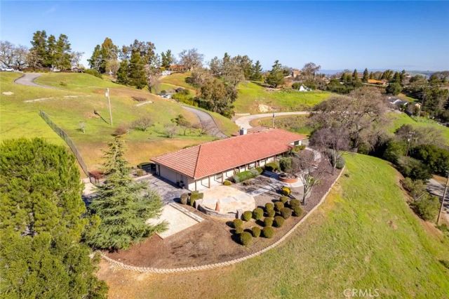 10900 Portal Rd., Atascadero, CA 93422