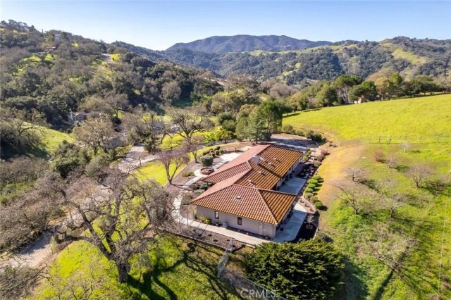 10900 Portal Rd., Atascadero, CA 93422