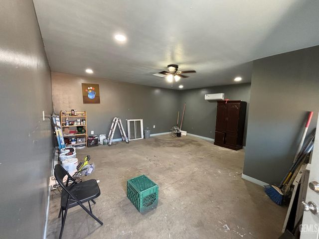 501 B Street, Bakersfield, CA 93304