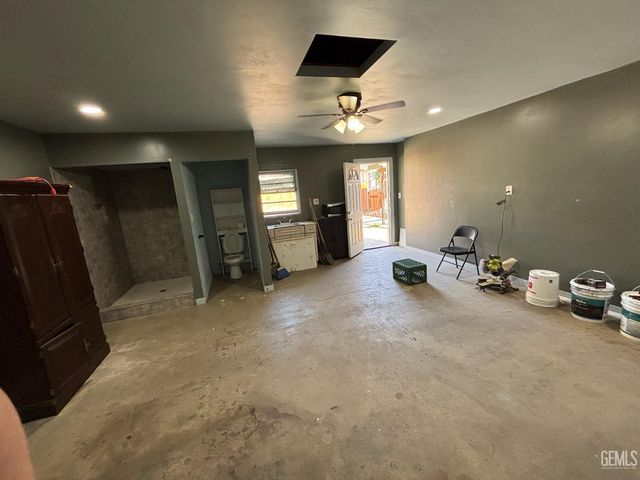 501 B Street, Bakersfield, CA 93304