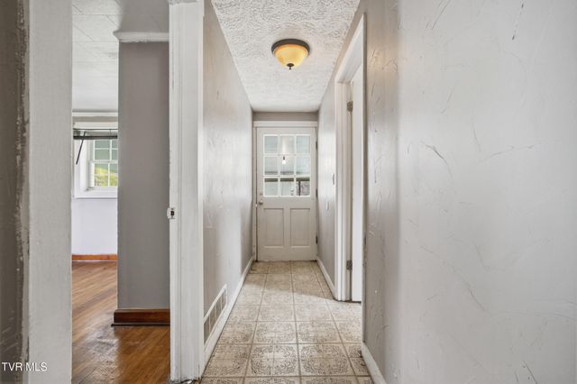 154 Dante Road, Saint Paul, VA 24283