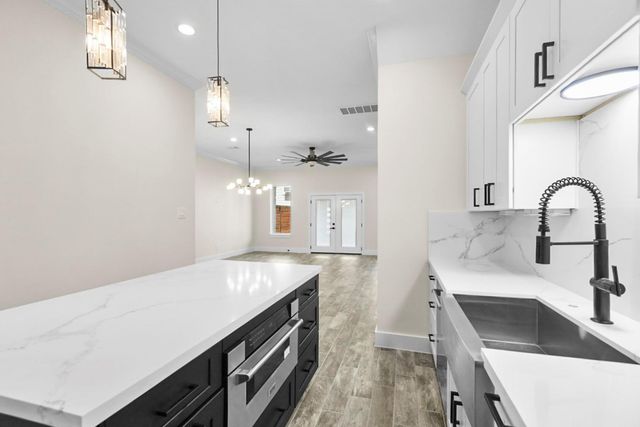 6611 Avenue O, Houston, TX 77011