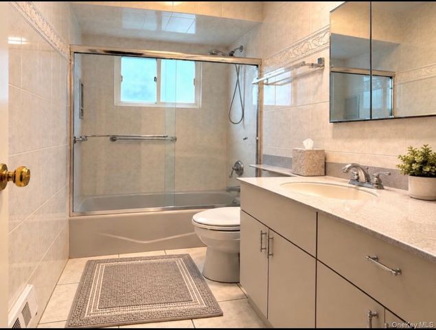 199 Ronni Drive, East Meadow, NY 11554