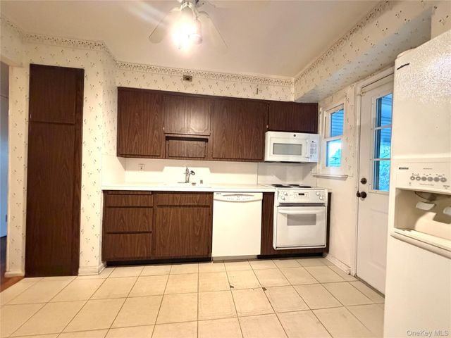 199 Ronni Drive, East Meadow, NY 11554
