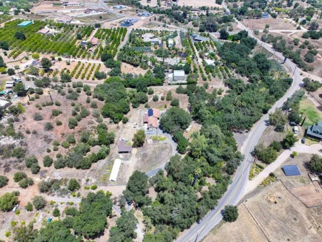 29348 Mac Tan Rd, Valley Center, CA 92082