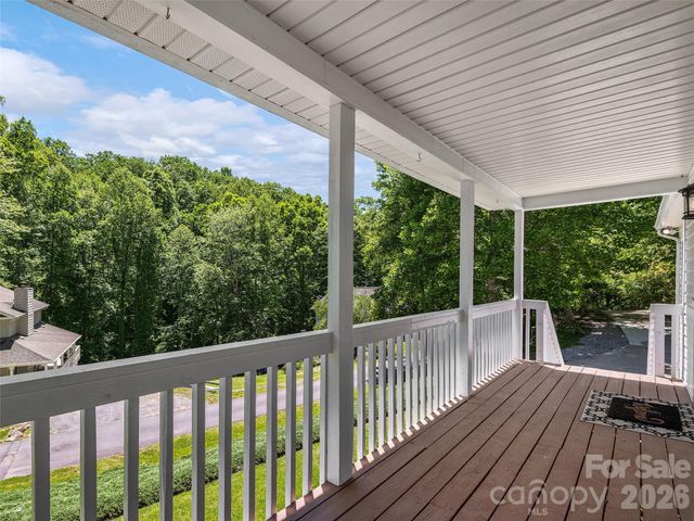 181 Junaluska Oaks Drive, Waynesville, NC 28786