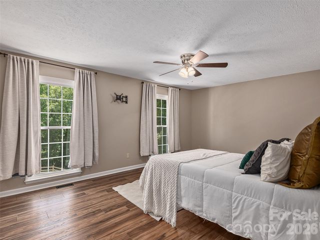 181 Junaluska Oaks Drive, Waynesville, NC 28786