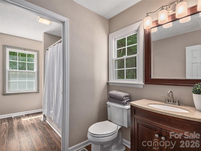 181 Junaluska Oaks Drive, Waynesville, NC 28786