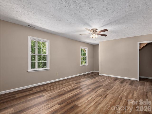 181 Junaluska Oaks Drive, Waynesville, NC 28786