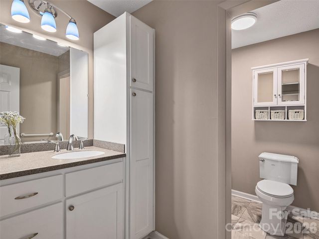 181 Junaluska Oaks Drive, Waynesville, NC 28786