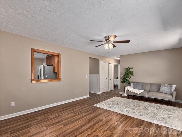 181 Junaluska Oaks Drive, Waynesville, NC 28786