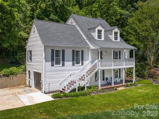 181 Junaluska Oaks Drive, Waynesville, NC 28786