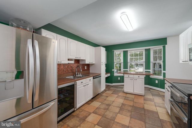 983 PEBBLESTONE RD, Pasadena, MD 21122