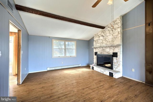 2501 SUNSET CIR, Glenville, PA 17329