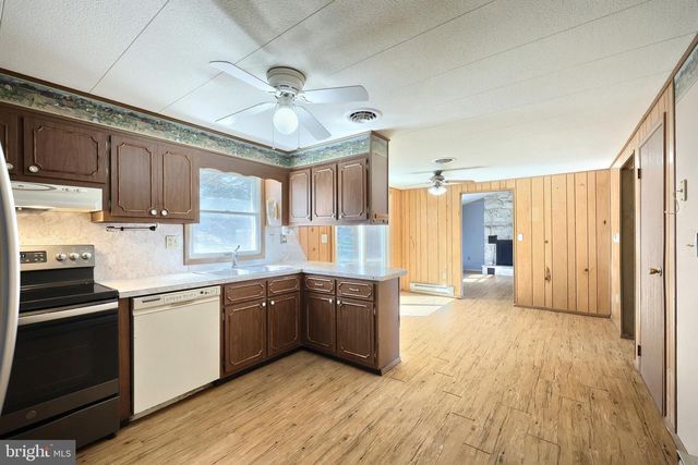 2501 SUNSET CIR, Glenville, PA 17329