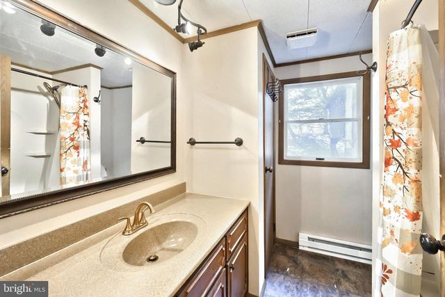 2501 SUNSET CIR, Glenville, PA 17329