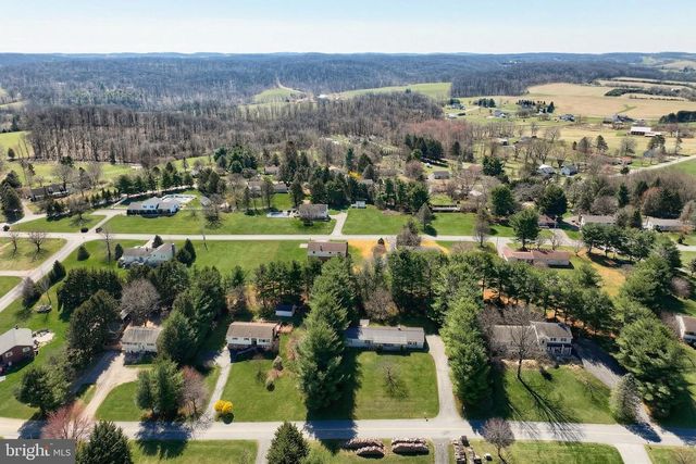 2501 SUNSET CIR, Glenville, PA 17329