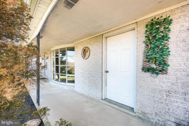2501 SUNSET CIR, Glenville, PA 17329