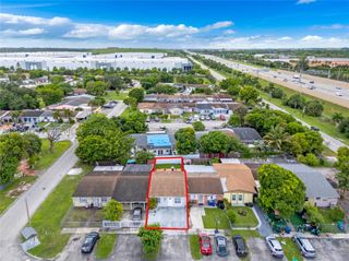 21466 NW 40th Cir Ct, Miami Gardens, FL 33055