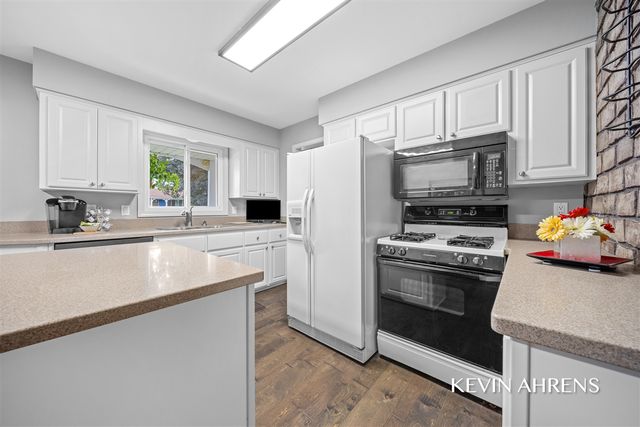 4473 Trail View, Grand Rapids, MI 49525