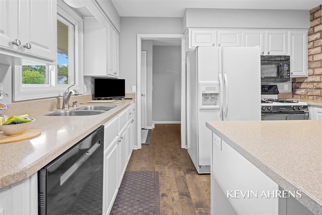 4473 Trail View, Grand Rapids, MI 49525