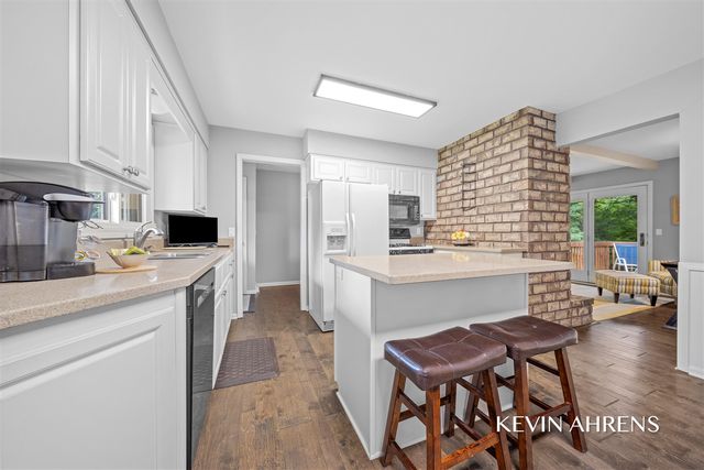 4473 Trail View, Grand Rapids, MI 49525