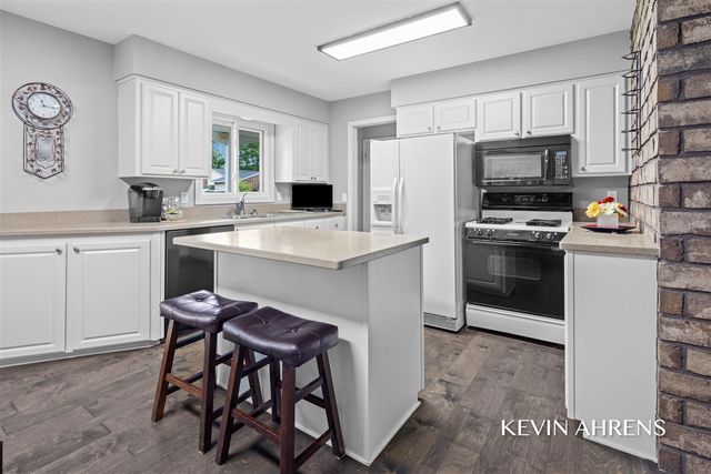 4473 Trail View, Grand Rapids, MI 49525