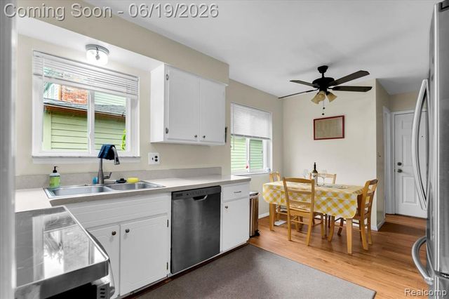 665 Langley Boulevard, Clawson, MI 48017