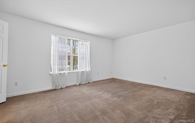 31 Daremy Circle, Medford, NY 11763