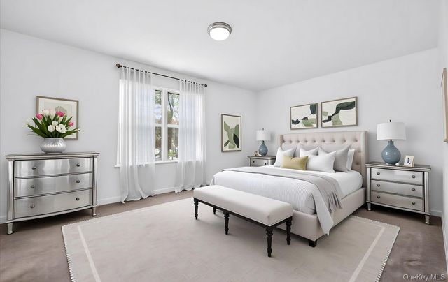 31 Daremy Circle, Medford, NY 11763