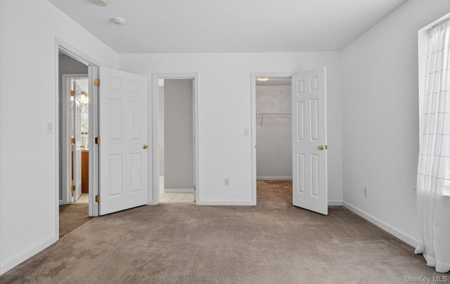 31 Daremy Circle, Medford, NY 11763