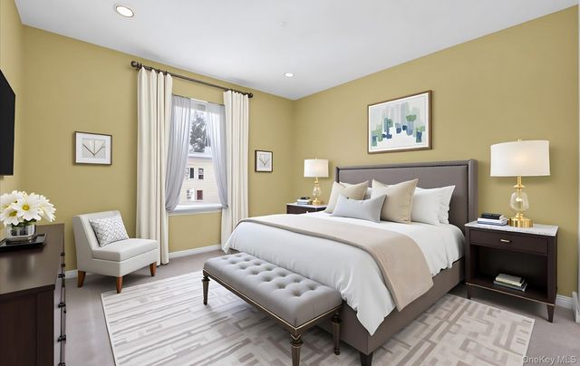 31 Daremy Circle, Medford, NY 11763