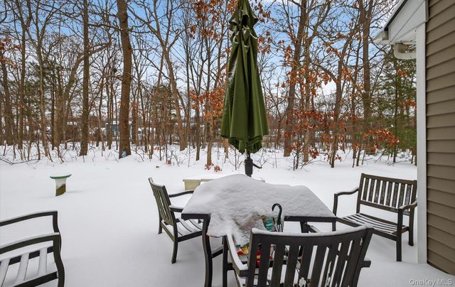 31 Daremy Circle, Medford, NY 11763