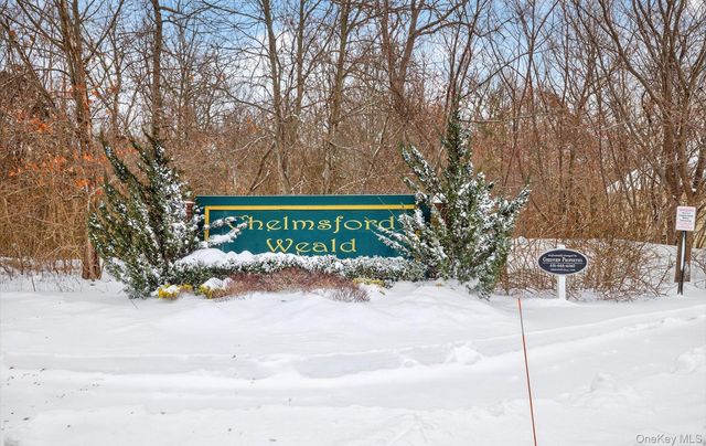 31 Daremy Circle, Medford, NY 11763